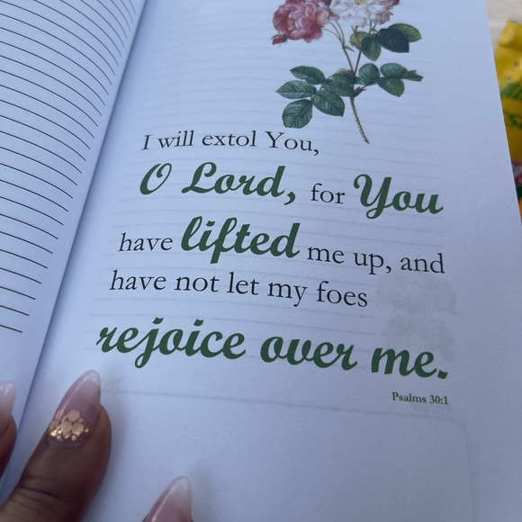 Psalms of Praise Prayer Journal Daily Writing Notebook - Picture 11 of 12